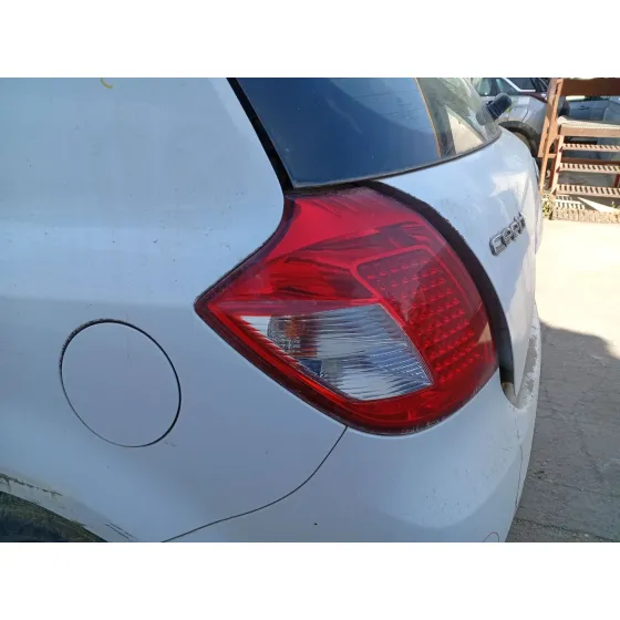 Piloto Trasero Izquierdo para Kia Cee'd Hatchback (Ed)