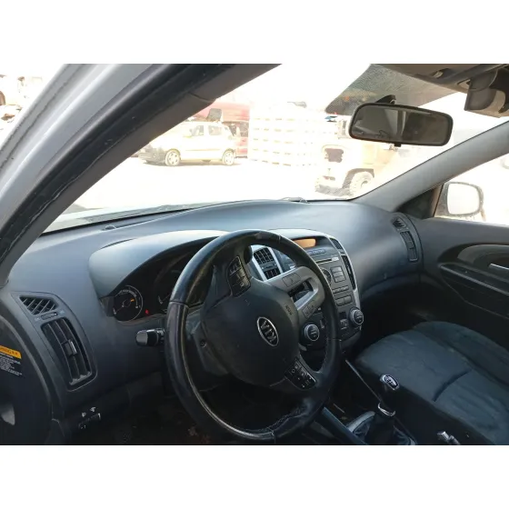 Salpicadero para Kia Cee'd Hatchback (Ed)