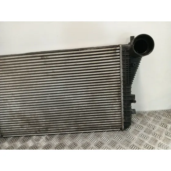 Intercooler para Volkswagen Golf V (1K1)