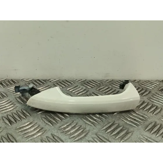 Maneta Exterior Delantera Izquierda para Mercedes-Benz Clase A (W176)