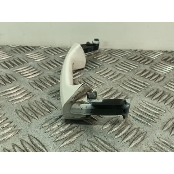 Maneta Exterior Delantera Izquierda para Mercedes-Benz Clase A (W176)