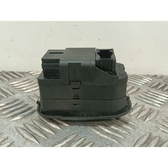 Mando Elevalunas Delantero Izquierdo para Peugeot 306 Berlina 3/4/5 Puertas (S2)