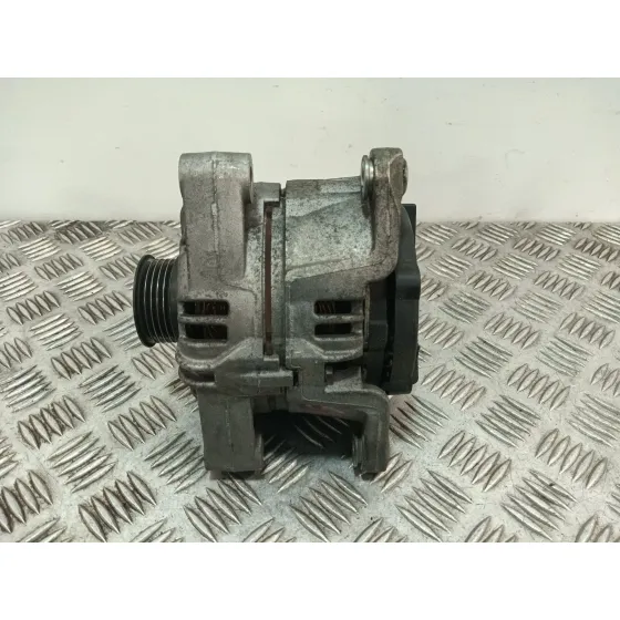 Alternador para Opel Corsa D (S07)