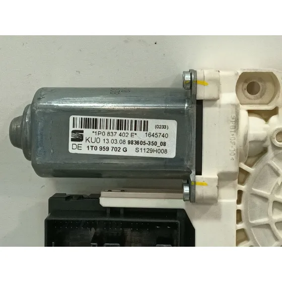 Motor Elevalunas Delantero Derecho para Seat Leon (1P1)