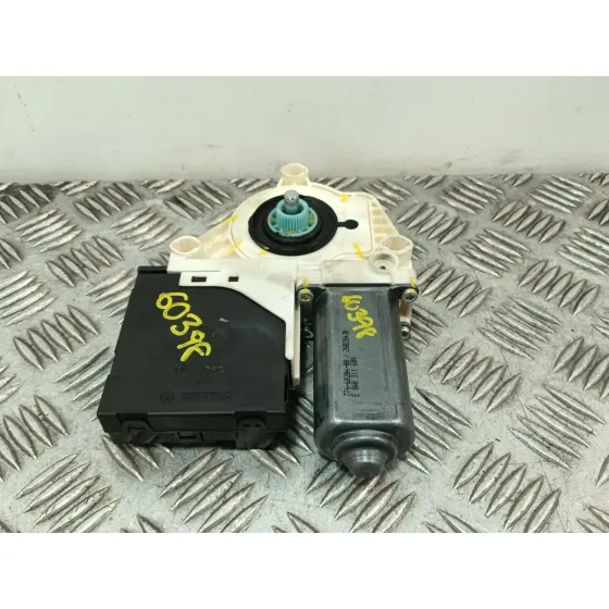 Motor Elevalunas Delantero Derecho para Seat Leon (1P1)