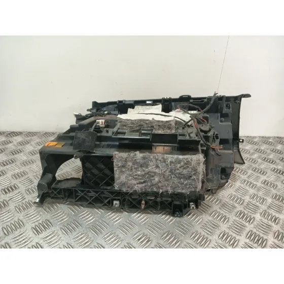 Guantera para Bmw 1 (E81)