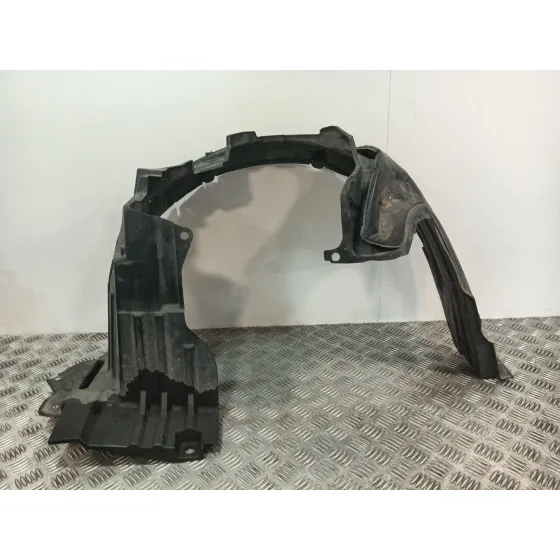 Plastico Paso Rueda Delantero Derecho para Nissan Micra Iii (K12)