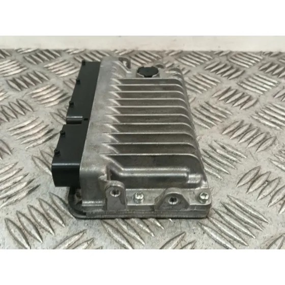 Centralita Motor Uce para Toyota Yaris (_P13_)