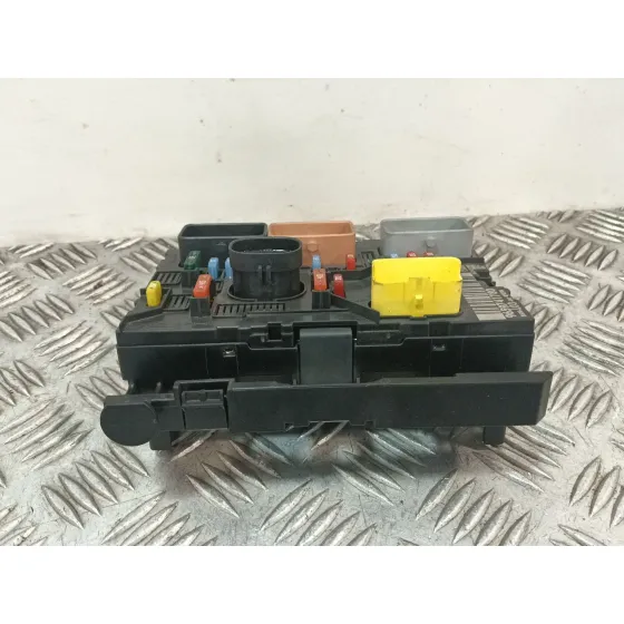 Caja Reles / Fusibles para Citroën C2 (Jm_)