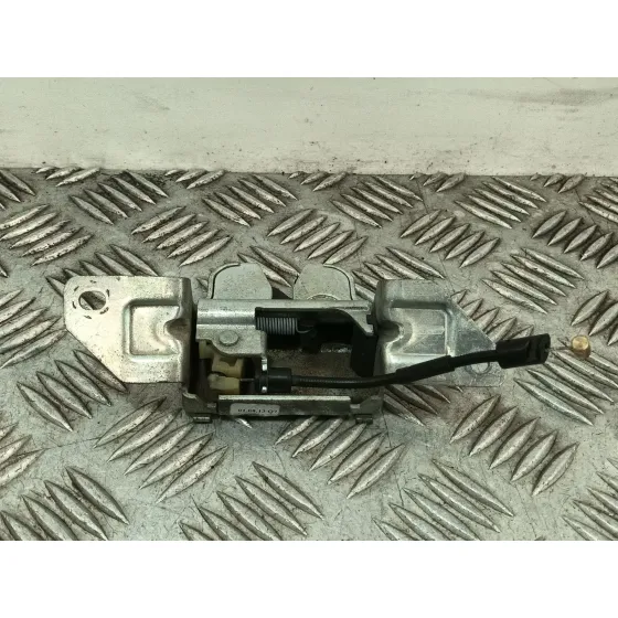Cerradura Maletero / Porton para Mercedes-Benz Clase A (W168)