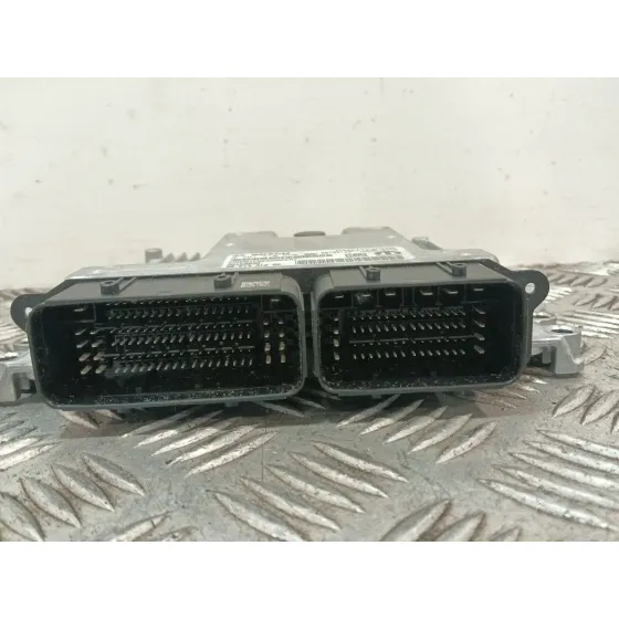 Centralita Motor Uce para Opel Corsa F Xhl Mt6