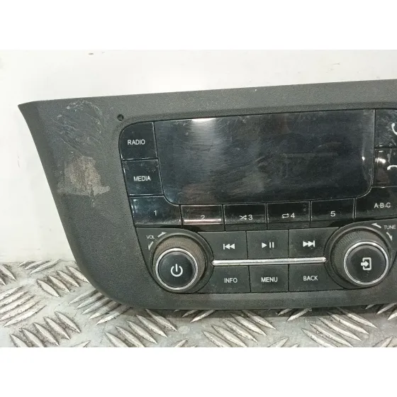 Pantalla / Mando Multifuncion para Iveco Daily Vi Furgoneta