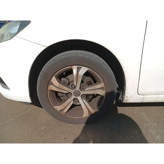 Mangueta Delantera Izquierda para Nissan Pulsar Hatchback (C13)
