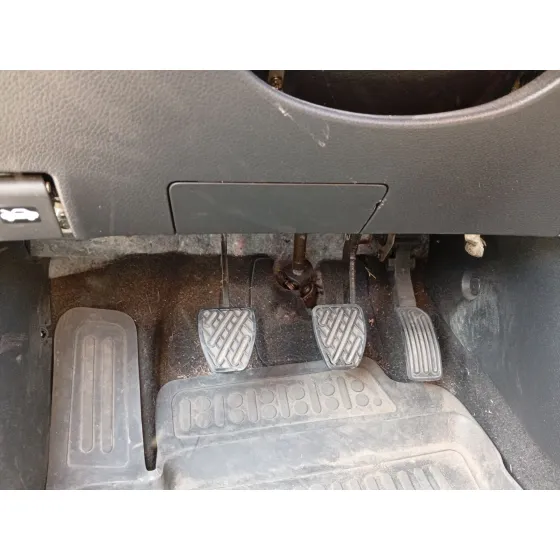 Pedal Embrague para Nissan Pulsar Hatchback (C13)