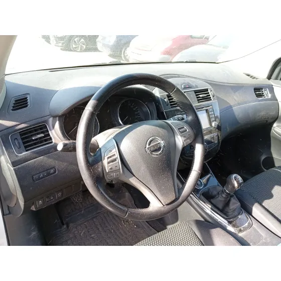Volante para Nissan Pulsar Hatchback (C13)