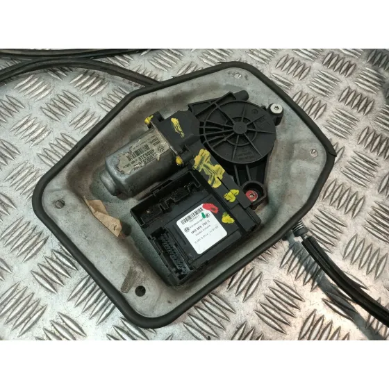 Elevalunas Delantero Izquierdo para Volkswagen Golf V (1K1)