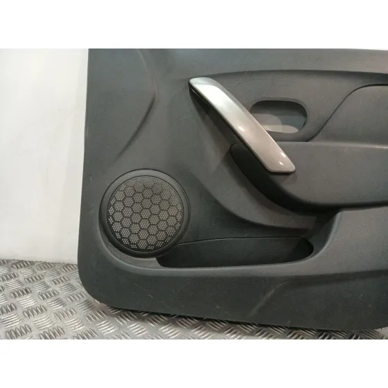 Guarnecido Puerta Delantera Derecha para Dacia Sandero