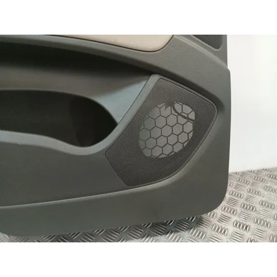 Guarnecido Puerta Trasera Izquierda para Audi Q7 (4Lb)
