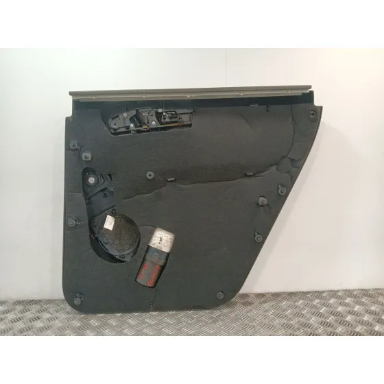 Guarnecido Puerta Trasera Izquierda para Audi Q7 (4Lb)