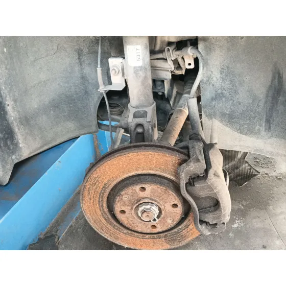 Brazo Suspension Inferior Delantero Derecho para Peugeot 307 Cc (3B)
