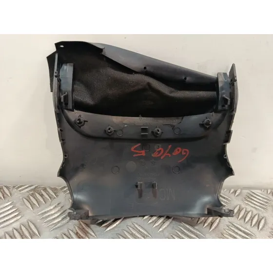 Moldura para Toyota C-Hr (_X1_)