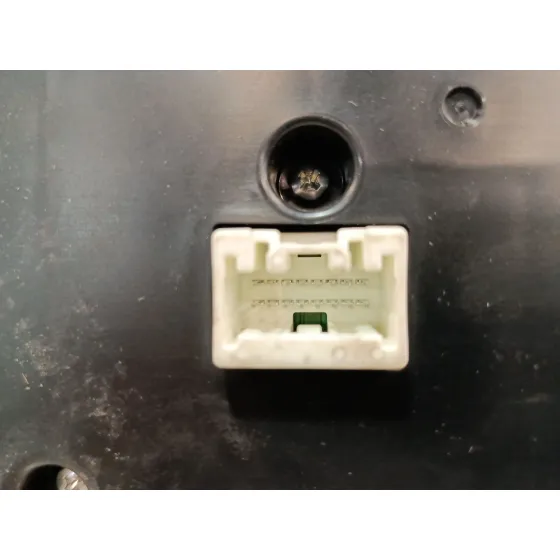 Mando Climatizador para Mazda 3 Lim. (Bl)