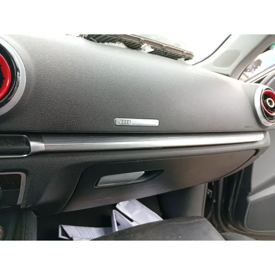 Guantera para Audi A3 Sportback (8Va, 8Vf)