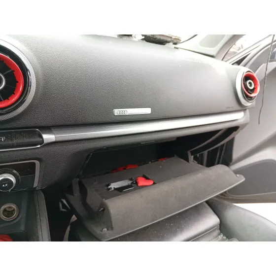 Guantera para Audi A3 Sportback (8Va, 8Vf)