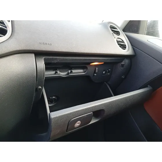 Guantera para Volkswagen Tiguan (5N_)