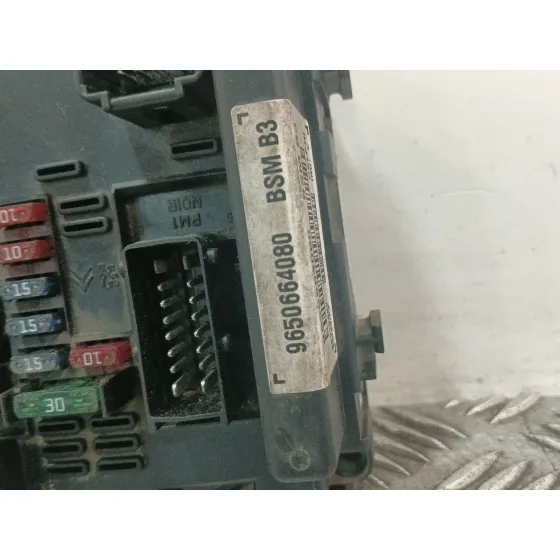 Caja Reles / Fusibles para Peugeot 307 (3A/C)