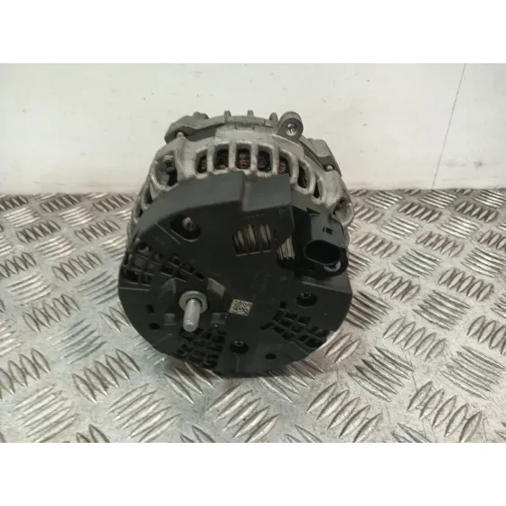 Alternador para Mercedes-Benz Clase A (W176)