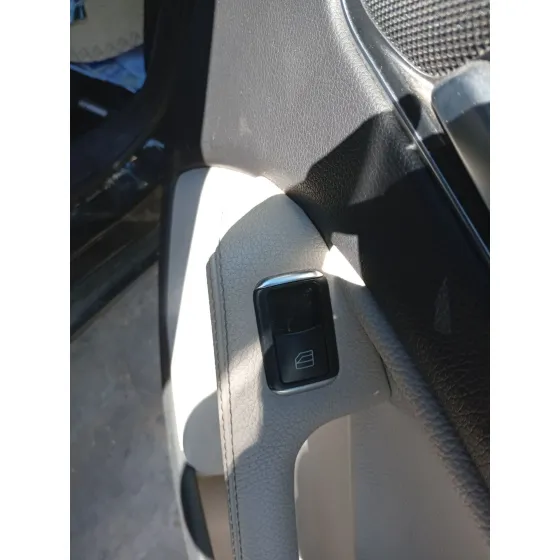 Mando Elevalunas Trasero Derecho para Mercedes-Benz Clase A (W176)