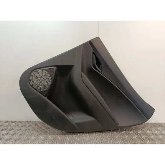 Guarnecido Puerta Trasera Derecha para Hyundai Ix20 (Jc)