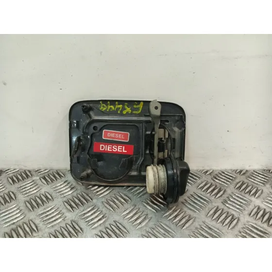 Tapa Exterior Combustible para Nissan Pathfinder (R51)