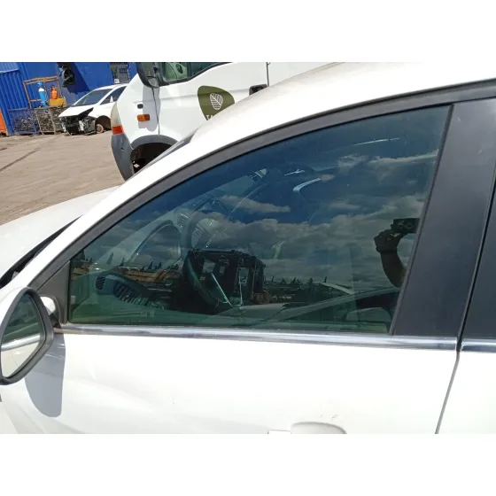 Luna Delantera Izquierda para Opel Insignia A (G09)