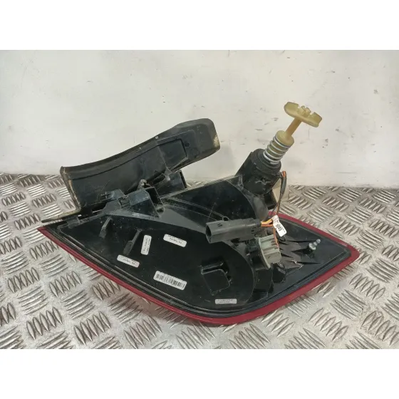 Piloto Trasero Izquierdo para Ford Fiesta Vii (Hj, Hf)