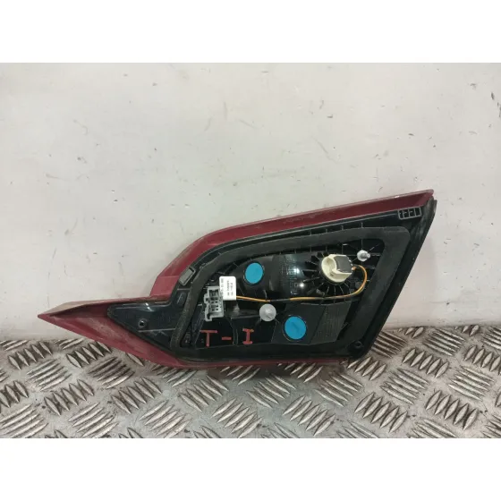Piloto Trasero Izquierdo Interior para Ford Fiesta Vii (Hj, Hf)