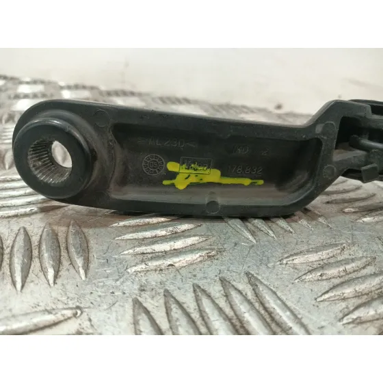 Brazo Limpia Delantero Izquierdo para Audi Q7 (4L)