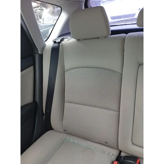Cinturon Seguridad Trasero Derecho para Mazda 3 (Bk)