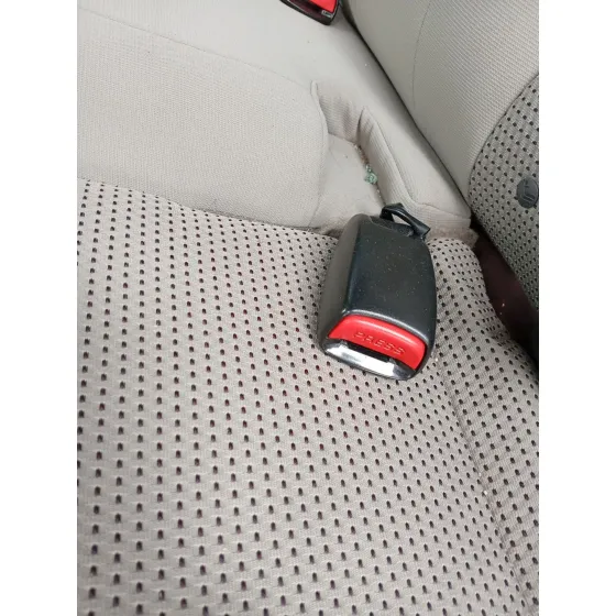 Enganche Cinturon Trasero Izquierdo para Mazda 3 (Bk)