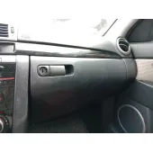 Guantera para Mazda 3 (Bk)