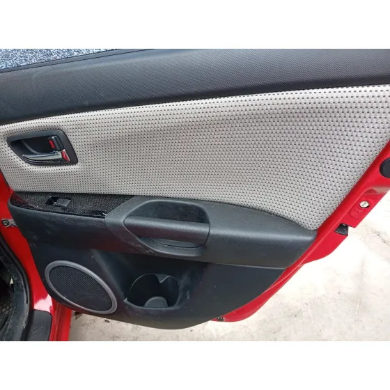 Guarnecido Puerta Trasera Derecha para Mazda 3 (Bk)