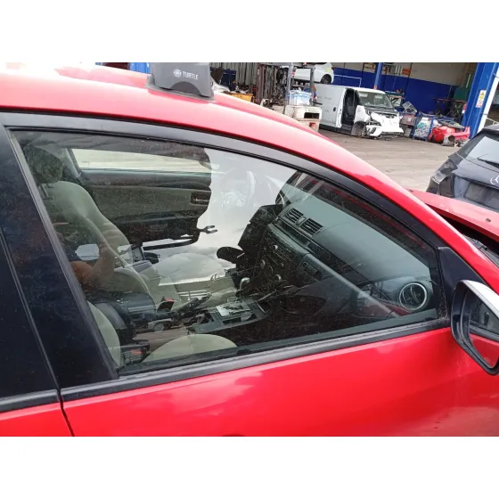 Luna Delantera Derecha para Mazda 3 (Bk)