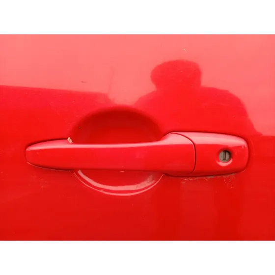 Maneta Exterior Delantera Izquierda para Mazda 3 (Bk)