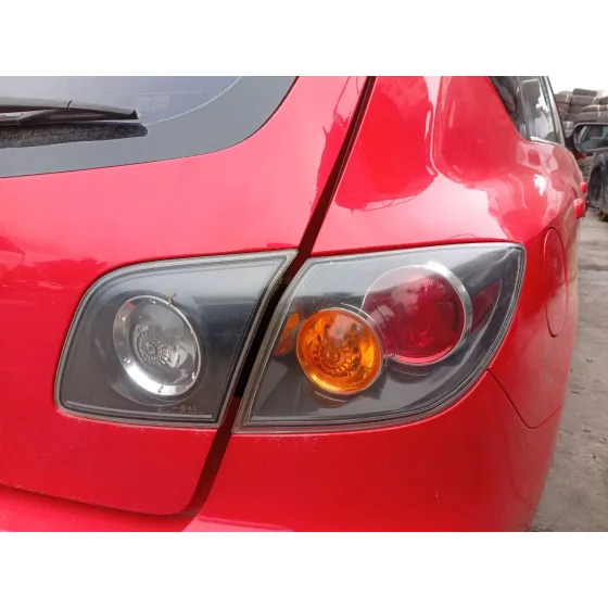 Piloto Trasero Derecho para Mazda 3 (Bk)