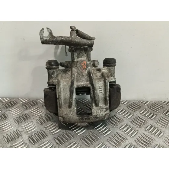 Pinza Freno Trasera Derecha para Nissan Nt400 Cabstar (F24M)