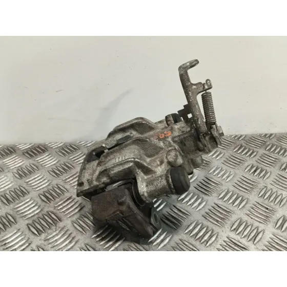 Pinza Freno Trasera Derecha para Nissan Nt400 Cabstar (F24M)