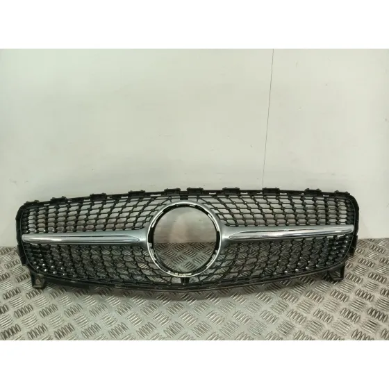 Rejilla Delantera para Mercedes-Benz Clase A (W176)