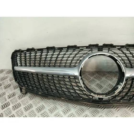 Rejilla Delantera para Mercedes-Benz Clase A (W176)