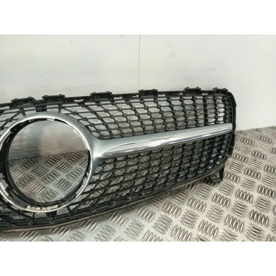 Rejilla Delantera para Mercedes-Benz Clase A (W176)